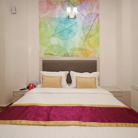 Hotel Nanak Residency Нью-Делі Екстер'єр фото