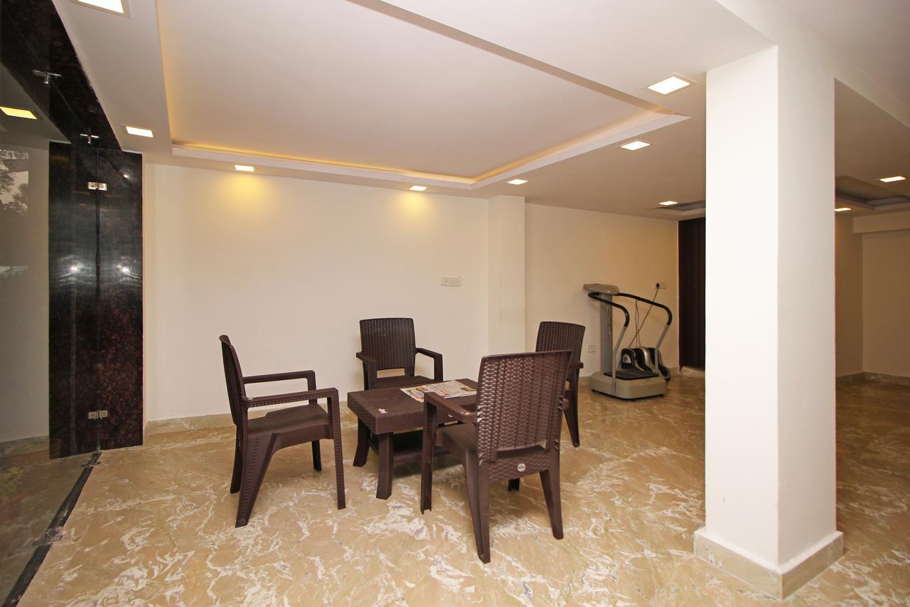Hotel Nanak Residency Нью-Делі Екстер'єр фото