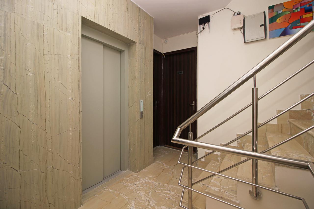 Hotel Nanak Residency Нью-Делі Екстер'єр фото